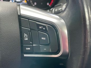 LAND ROVER DISCOVERY SPORT 2.0 eD4 HSE SUV 5dr Diesel Manual Euro 6 (s/s) (5 Seat) (150 ps)