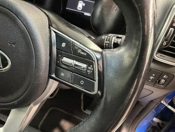 KIA SPORTAGE 2.0 CRDi EcoDynamics+ 4 SUV 5dr Diesel Hybrid Auto AWD Euro 6 (s