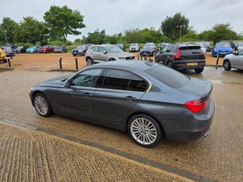 BMW 3 SERIES 3.0 330d Luxury Saloon 4dr Diesel Auto Euro 5 (s/s) (258 ps)