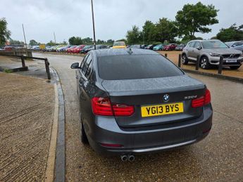 BMW 3 SERIES 3.0 330d Luxury Saloon 4dr Diesel Auto Euro 5 (s/s) (258 ps)