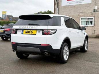 LAND ROVER DISCOVERY SPORT 2.0 TD4 SE Tech SUV 5dr Diesel Auto 4WD Euro 6 (s/s) (180 ps) NA