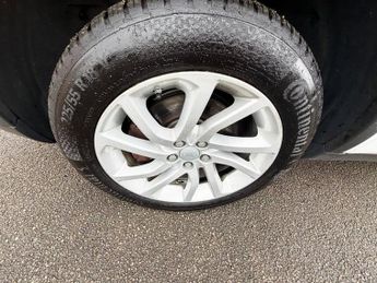 LAND ROVER DISCOVERY SPORT 2.0 TD4 SE Tech SUV 5dr Diesel Auto 4WD Euro 6 (s/s) (180 ps) NA