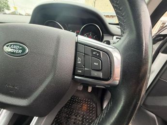 LAND ROVER DISCOVERY SPORT 2.0 TD4 SE Tech SUV 5dr Diesel Auto 4WD Euro 6 (s/s) (180 ps) NA