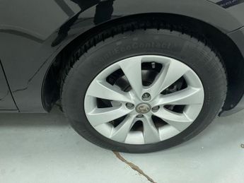 VAUXHALL CORSA 1.4i ecoTEC Energy Hatchback 3dr Petrol Manual Euro 6 (75 ps) - 