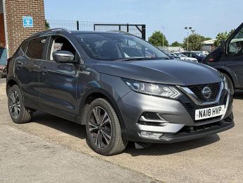 Nissan Qashqai 1.2 DIG-T N-Connecta SUV 5 door Petrol Manual Euro 6 in grey