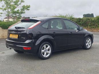 FORD FOCUS 1.6 Zetec Hatchback 5dr Petrol Manual (161 g/km, 99 bhp)