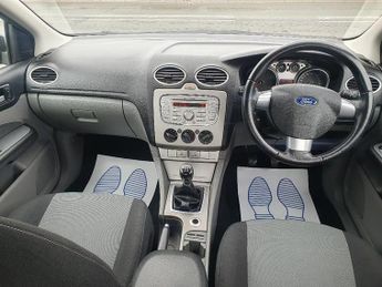 FORD FOCUS 1.6 Zetec Hatchback 5dr Petrol Manual (161 g/km, 99 bhp)