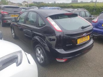 FORD FOCUS 1.6 Zetec Hatchback 5dr Petrol Manual (161 g/km, 99 bhp)