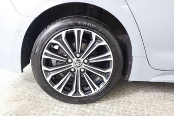 TOYOTA COROLLA 1.8 VVT-h Design Touring Sports CVT Euro 6 (s/s) 5dr