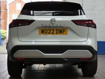 NISSAN QASHQAI 1.3 DIG-T MHEV N-Connecta SUV 5dr Petrol Hybrid XTRON Euro 6 (s/