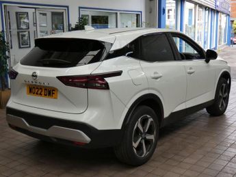 NISSAN QASHQAI 1.3 DIG-T MHEV N-Connecta SUV 5dr Petrol Hybrid XTRON Euro 6 (s/