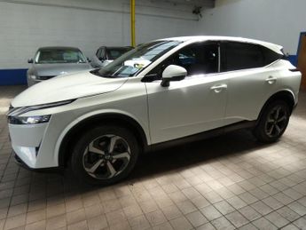 NISSAN QASHQAI 1.3 DIG-T MHEV N-Connecta SUV 5dr Petrol Hybrid XTRON Euro 6 (s/