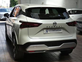 NISSAN QASHQAI 1.3 DIG-T MHEV N-Connecta SUV 5dr Petrol Hybrid XTRON Euro 6 (s/