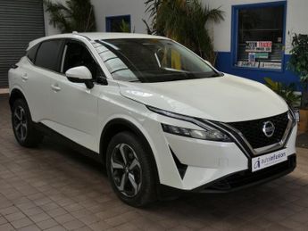 NISSAN QASHQAI 1.3 DIG-T MHEV N-Connecta SUV 5dr Petrol Hybrid XTRON Euro 6 (s/