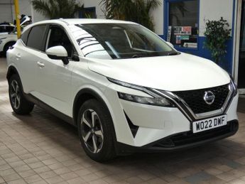 NISSAN QASHQAI 1.3 DIG-T MHEV N-Connecta SUV 5dr Petrol Hybrid XTRON Euro 6 (s/
