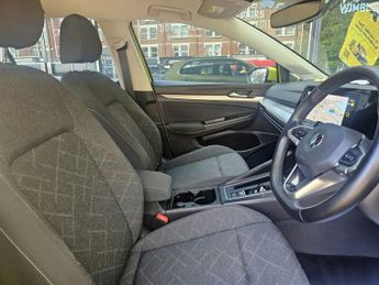 VOLKSWAGEN GOLF 1.5 eTSI MHEV Life Hatchback 5dr Petrol Hybrid DSG Euro 6 (s/s) 