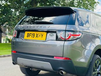 LAND ROVER DISCOVERY SPORT 2.0 TD4 Landmark SUV 5dr Diesel Auto 4WD Euro 6 (s/s) (180 ps)
