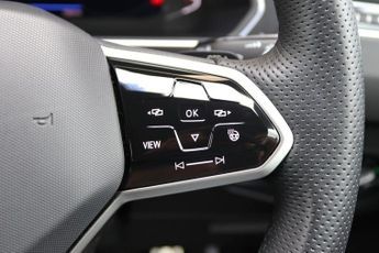 VOLKSWAGEN TIGUAN 1.5 TSI R-LINE EDITION