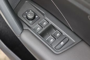 VOLKSWAGEN TIGUAN 1.5 TSI R-LINE EDITION