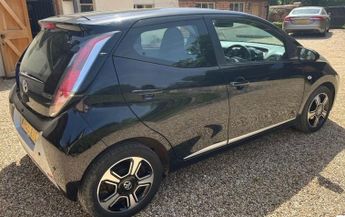 TOYOTA AYGO 1.0 VVT-i x-clusiv Hatchback 5dr Petrol x-shift Euro 5 Euro 5 (6