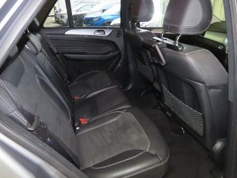 MERCEDES-BENZ M-CLASS 2.1 ML250 BlueTEC AMG Sport SUV 5dr Diesel G-Tronic 4WD Euro 6 (
