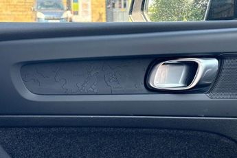 VOLVO XC40 Recharge 69kWh Core SUV 5dr Electric Auto (231 ps) Rear Park Ass