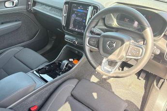 VOLVO XC40 Recharge 69kWh Core SUV 5dr Electric Auto (231 ps) Rear Park Ass