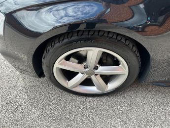 AUDI A4 3.0 TDI V6 S line Saloon 4dr Diesel S Tronic quattro Euro 5 (s/s