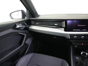 AUDI A1 1.0 TFSI 25 S line Sportback 5dr Petrol S Tronic Euro 6 (s/s) (9