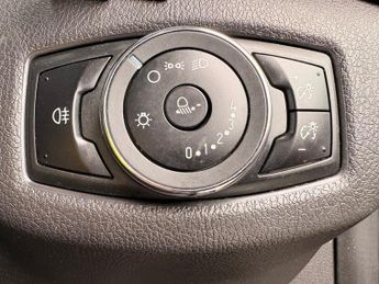 FORD TRANSIT CONNECT 1.5 TDCi 220 Panel Van 5dr Diesel Manual L1 H1 (124 g/km, 99 bhp