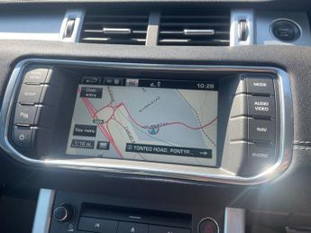 LAND ROVER RANGE ROVER EVOQUE 2.2 SD4 Dynamic SUV 5dr Diesel Auto 4WD Euro 5 (s/s) (190 ps)