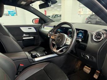 MERCEDES-BENZ EQA EQA 300 66.5kWh AMG Line SUV 5dr Electric Auto 4MATIC (228 ps)