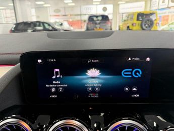MERCEDES-BENZ EQA EQA 300 66.5kWh AMG Line SUV 5dr Electric Auto 4MATIC (228 ps)