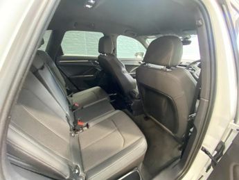 AUDI Q3 1.5 TFSI CoD 35 S line SUV 5dr Petrol S Tronic Euro 6 (s/s) (150