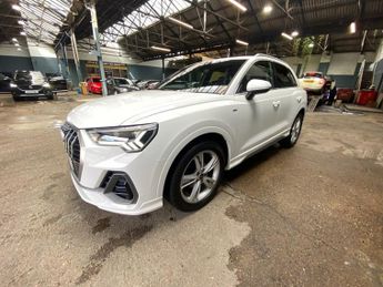 AUDI Q3 1.5 TFSI CoD 35 S line SUV 5dr Petrol S Tronic Euro 6 (s/s) (150