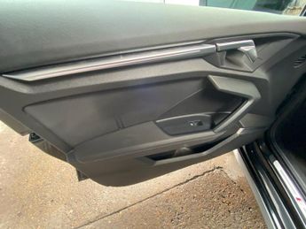 AUDI A3 1.5 TFSI 35 S line Sportback 5dr Petrol S Tronic Euro 6 (s/s) (1