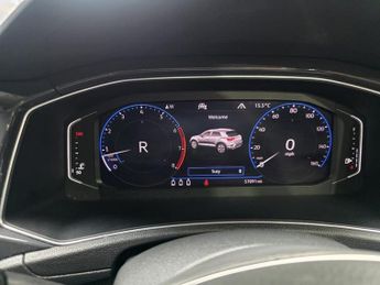 VOLKSWAGEN T-ROC 1.5 TSI GPF EVO SEL SUV 5dr Petrol DSG Euro 6 (s/s) (150 ps)