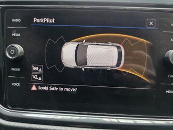 VOLKSWAGEN T-ROC 1.5 TSI GPF EVO SEL SUV 5dr Petrol DSG Euro 6 (s/s) (150 ps)