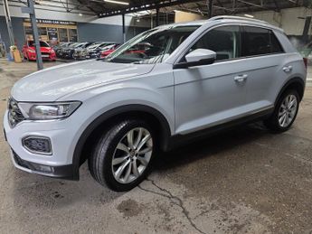 VOLKSWAGEN T-ROC 1.5 TSI GPF EVO SEL SUV 5dr Petrol DSG Euro 6 (s/s) (150 ps)