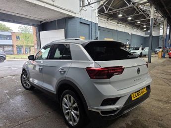 VOLKSWAGEN T-ROC 1.5 TSI GPF EVO SEL SUV 5dr Petrol DSG Euro 6 (s/s) (150 ps)