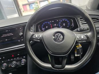 VOLKSWAGEN T-ROC 1.5 TSI GPF EVO SEL SUV 5dr Petrol DSG Euro 6 (s/s) (150 ps)