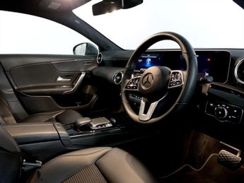 MERCEDES-BENZ A CLASS 1.5 A180d Sport (Executive) Hatchback 5dr Diesel 7G-DCT Euro 6 (