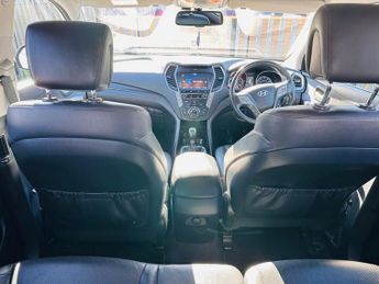 HYUNDAI SANTA FE 2.2 CRDi Blue Drive Premium SUV 5dr Diesel Manual 4WD Euro 6 (s/