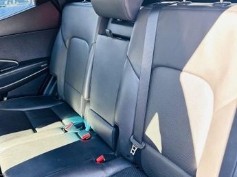 HYUNDAI SANTA FE 2.2 CRDi Blue Drive Premium SUV 5dr Diesel Manual 4WD Euro 6 (s/