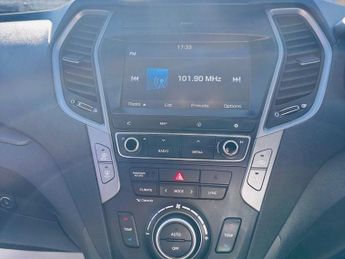 HYUNDAI SANTA FE 2.2 CRDi Blue Drive Premium SUV 5dr Diesel Manual 4WD Euro 6 (s/
