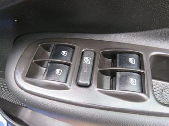 FIAT 500L 1.3 MultiJet Lounge MPV 5dr Diesel Dualogic Euro 6 (s/s) (95 ps)