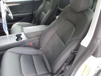 TESLA Model 3 (Dual Motor) Performance Saloon 4dr Electric Auto 4WDE (Performa