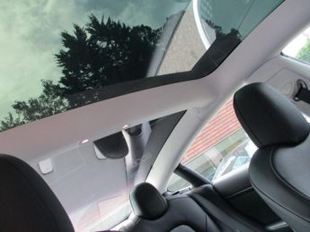 TESLA Model 3 (Dual Motor) Performance Saloon 4dr Electric Auto 4WDE (Performa