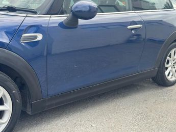 MINI HATCH 1.5 Cooper Hatchback 3dr Petrol Auto Euro 6 (s/s) (136 ps)