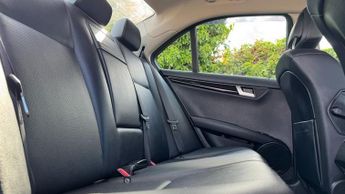 MERCEDES-BENZ C-CLASS 2.1 C220 CDI Executive SE Saloon 4dr Diesel G-Tronic+ Euro 5 (s/